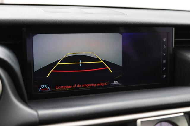 Lexus IS 300h Hybrid Luxury Line | 1e eigenaar! | Schuif-/kanteldak | Adaptive Cruise Control | Lane Assist
