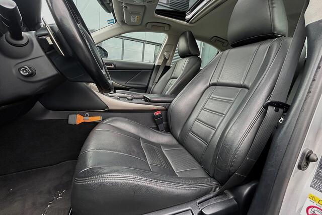 Lexus IS 300h Hybrid Sport Edition SUNROOF LEER 18"