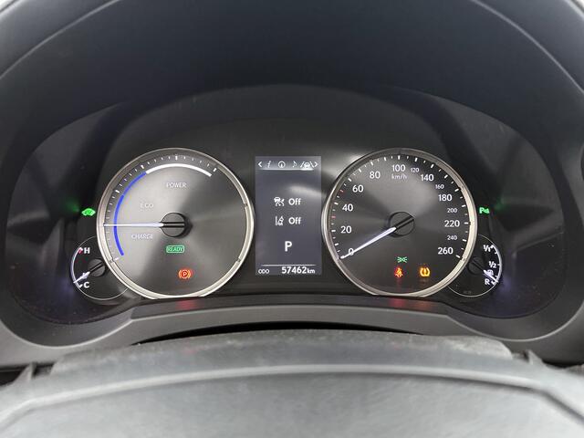 Lexus IS 300h Hybrid Business Line Pro | Schuifdak | Stoelverwarming | Parkeersensoren |