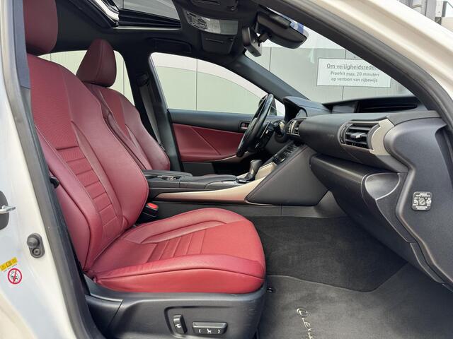 Lexus IS 300h Hybrid F-Sport Dakraam DEALER ONDERHOUDEN