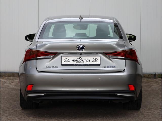 Lexus IS 300h Hybrid Luxury Line | Mark Levinson | Stoelventilatie | Matrix LED