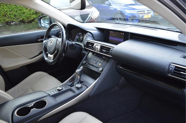 Lexus IS 300h Hybrid Busn Line Nap / Lederen bekleding / Led verlichting
