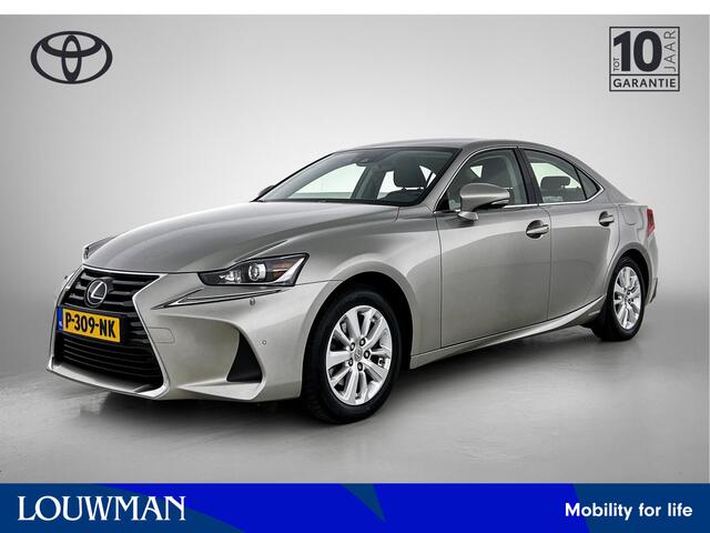 Lexus IS 300h Hybrid | Navigatie | PDC | Halfleder | Dealer onderhouden |