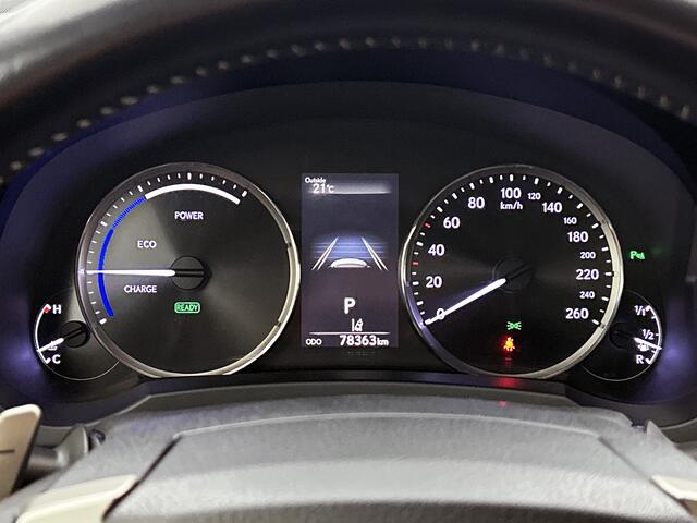 Lexus IS 300h Hybrid | Navigatie | PDC | Halfleder | Dealer onderhouden |