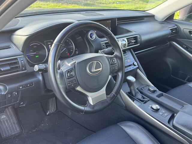 Lexus IS 300h Facelift (Nw beurt + nw HHC!) Xenon