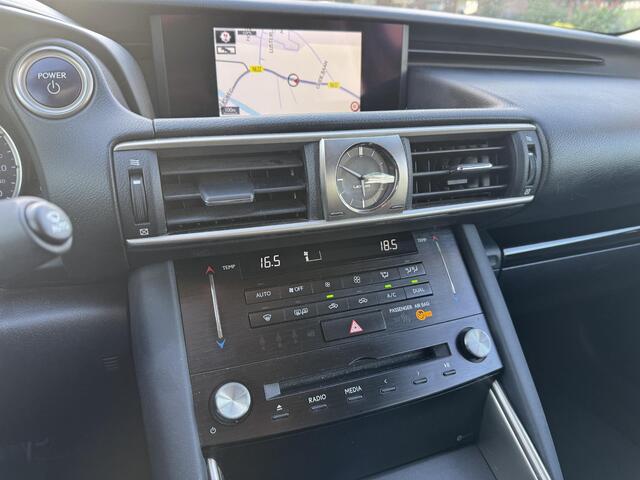 Lexus IS 300h Facelift (Nw beurt + nw HHC!) Xenon