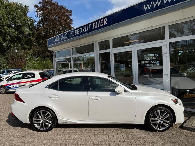 Lexus IS 300h Hybrid Business Line | Navi | Clima | NAP | Orig. NL |