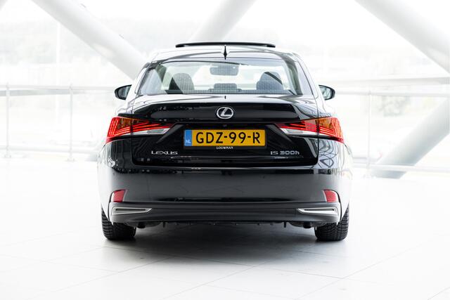 Lexus IS 300h Hybrid Business Line Limited | Schuifdak | Navigatie | Stoelverwarming |