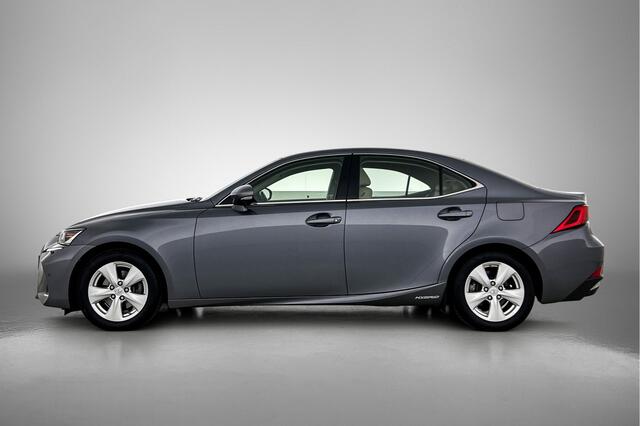Lexus IS 300h Business Line | Safety Pack | Adaptive Cruise Control | Lane Assist | Stoelverwarming | Parkeersensoren voor+achter | Lederen bekleding | Navigatie | achteruitrijcamera |