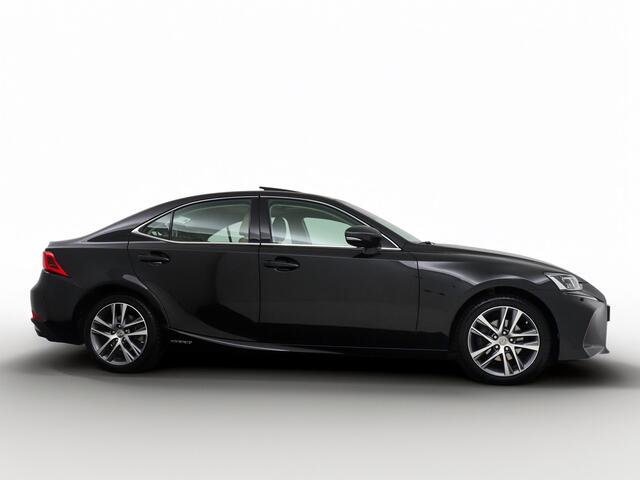 Lexus IS 300h Luxury Line | Schuif/Kantel Dak | Lederen bekleding | Stoelverwarming | Elektrisch verstelbare voorstoelen | Navigatie | Cruise Control Adaptive | Achteruitrijcamera | Climate Control |