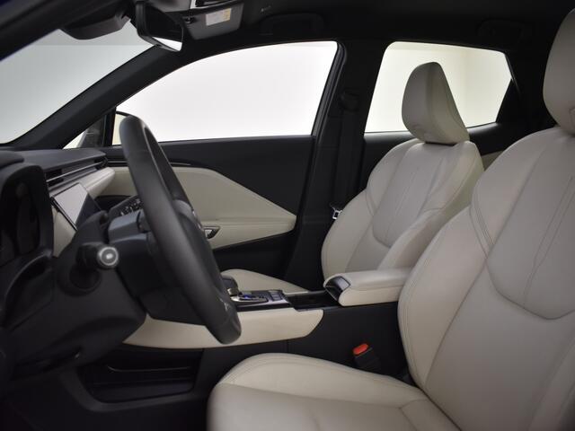 Lexus LBX Elegant | Leder interieur | Electr. Achterklep | Parkeersensoren