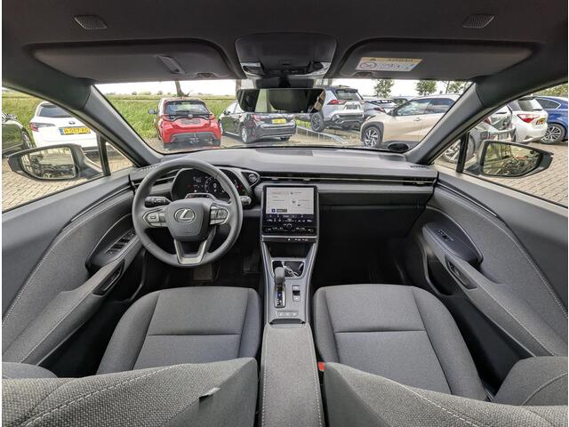 Lexus LBX 2WD | BSM | ACC | PDC V+A | Stoel- stuurverwarming | Camera | Apple Carplay/Android Auto | Qi-lader