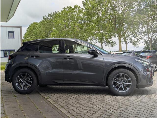 Lexus LBX 2WD | BSM | ACC | PDC V+A | Stoel- stuurverwarming | Camera | Apple Carplay/Android Auto | Qi-lader