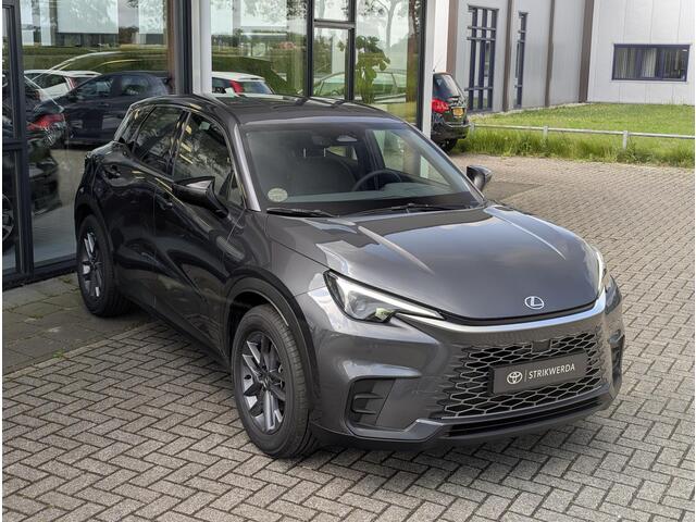 Lexus LBX 2WD | BSM | ACC | PDC V+A | Stoel- stuurverwarming | Camera | Apple Carplay/Android Auto | Qi-lader