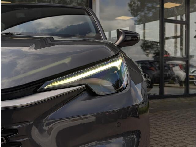 Lexus LBX 2WD | BSM | ACC | PDC V+A | Stoel- stuurverwarming | Camera | Apple Carplay/Android Auto | Qi-lader