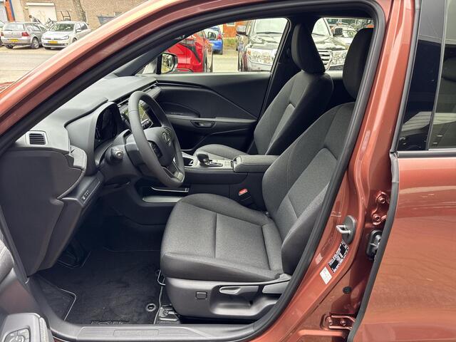 Lexus LBX 2WD Comfort & Safety Pack | 06-10141018 Voor meer informatie