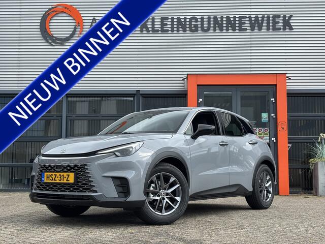 Lexus LBX Business Line 2WD / NIEUW MEI 2025! / Stoelverwarming / AppleCarplay/AndroidAuto / Keyles sentry /