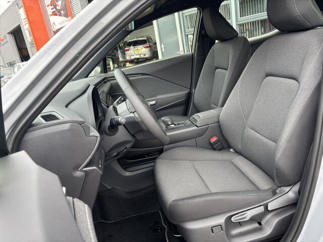 Lexus LBX Business Line 2WD / NIEUW MEI 2025! / Stoelverwarming / AppleCarplay/AndroidAuto / Keyles sentry /