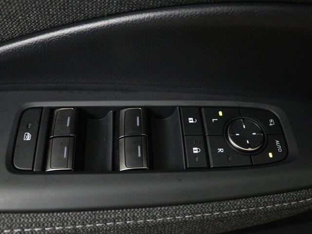 Lexus LBX 2WD | Comfort & Safety Pack |