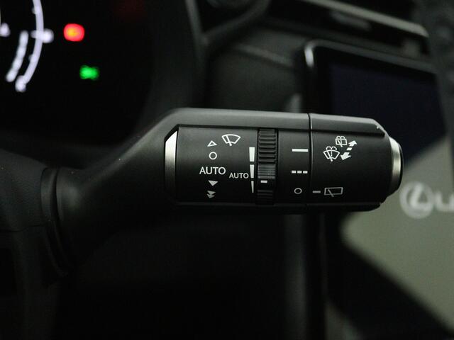 Lexus LBX 2WD | Comfort & Safety Pack |