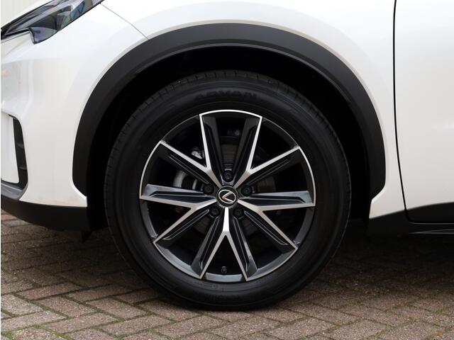 Lexus LBX Emotion 2WD | Tech Pack | Leder | El achterklep | Dodehoek