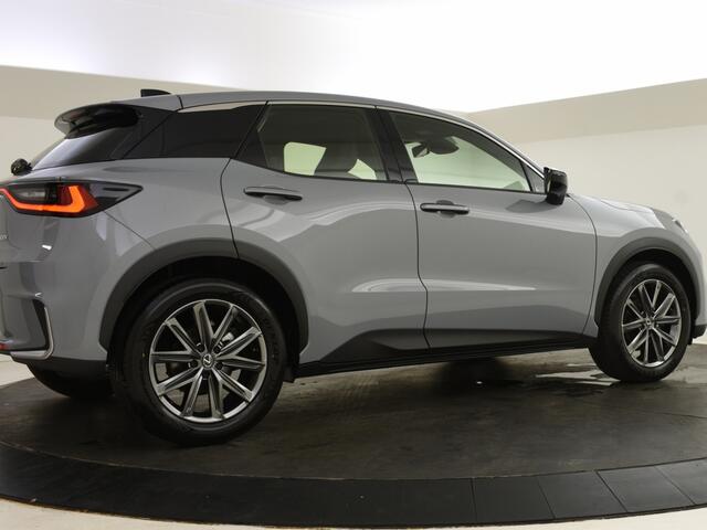 Lexus LBX Elegant | Leder | Electr. Achterklep | Parkeersensoren V + A