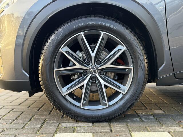 Lexus LBX Cool 2WD | GEEN AFLEVERKOSTEN | Dodehoekdetectie, Elektrische achterklep, Lederen bekleding