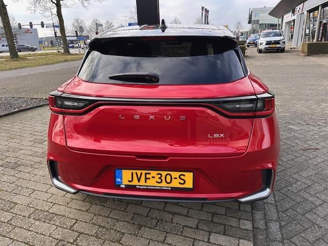 Lexus LBX Emotion 2WD