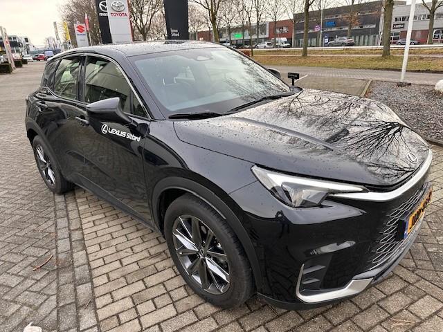 Lexus LBX Elegant 2WD