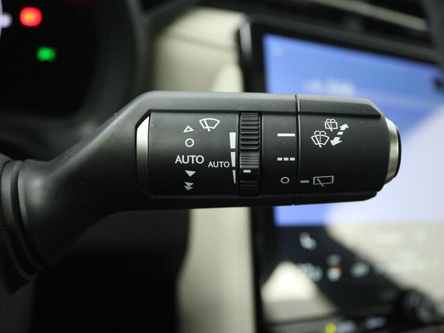 Lexus LBX Elegant 2WD