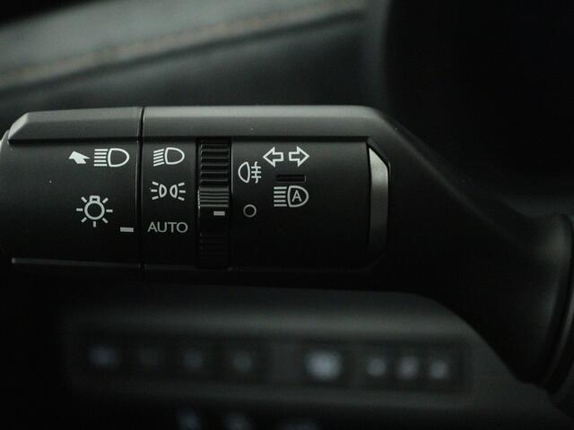 Lexus LBX Cool 2WD | Tech Pack | Apple Carplay/Android Auto | stuur verwarmd | Voorstoelen verwarmd |