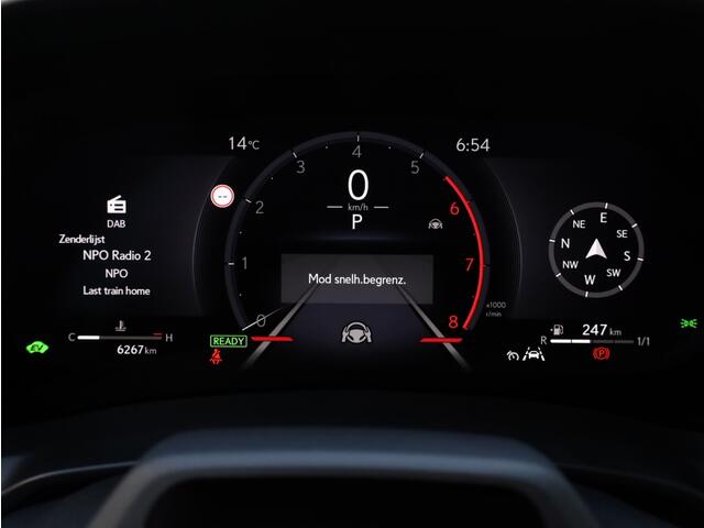 Lexus LBX Relax AWD | Mark Levinson | Head-up | Park Assist