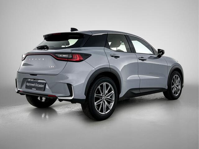 Lexus LBX Relax 2WD Premium uitgevoerd