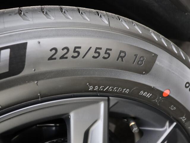 Lexus LBX 35th Edition | Head-up Display | Mark Levinson | Memory Seats | Stoel en stuurwielverwarming |