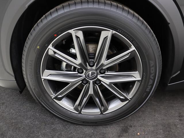 Lexus LBX Elegant 2WD Advanced Pack | 360 Camera | HUD