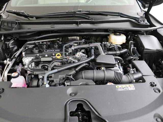 Lexus LBX Elegant 2WD Advanced Pack | 360 Camera | HUD