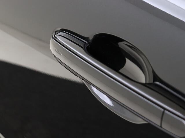 Lexus LBX 2WD Parkeersensoren | Dode hoek Detectie | Stoelverwarming