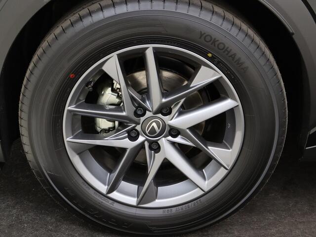 Lexus LBX 2WD Parkeersensoren | Dode hoek Detectie | Stoelverwarming