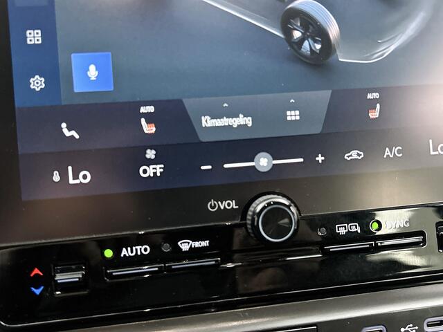 Lexus LBX Elegant 2WD