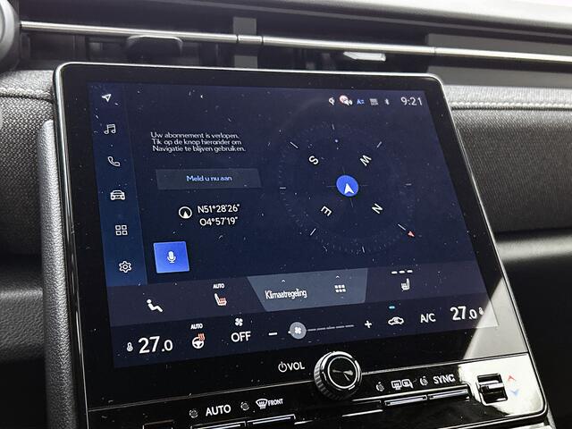 Lexus LBX Business Line 2WD | Navigatie | Stoel- en Stuurverwarming | Parkeersensoren voor + achter |