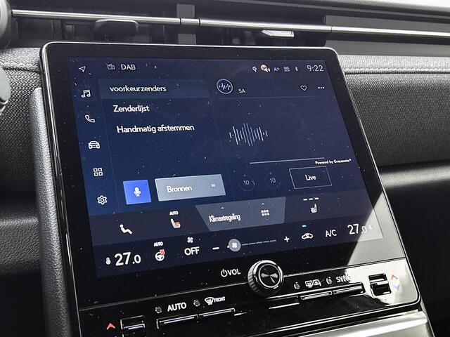 Lexus LBX Business Line 2WD | Navigatie | Stoel- en Stuurverwarming | Parkeersensoren voor + achter |