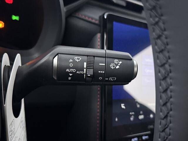 Lexus LBX Emotion 2WD