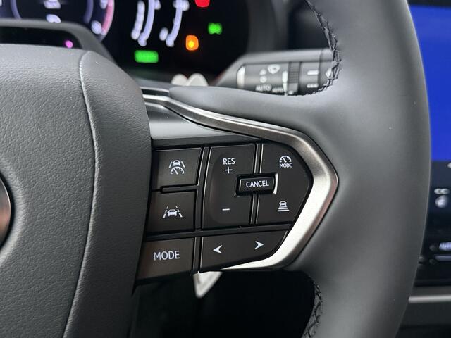 Lexus LBX Emotion 2WD