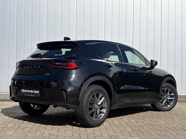 Lexus LBX Business Line 2WD Parkeer en Dodehoek Sensoren Stoel Stuur Verwarming