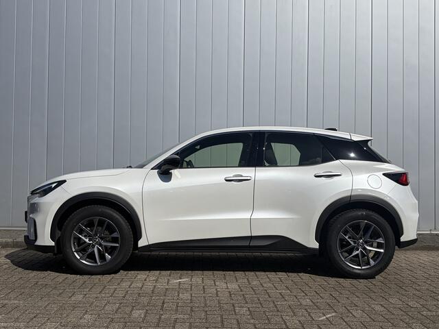 Lexus LBX Business Line 2WD Parkeer en Dodehoek Sensoren Stoel Stuur Verwarming