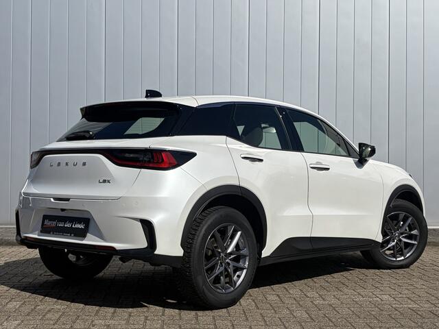 Lexus LBX Business Line 2WD Parkeer en Dodehoek Sensoren Stoel Stuur Verwarming