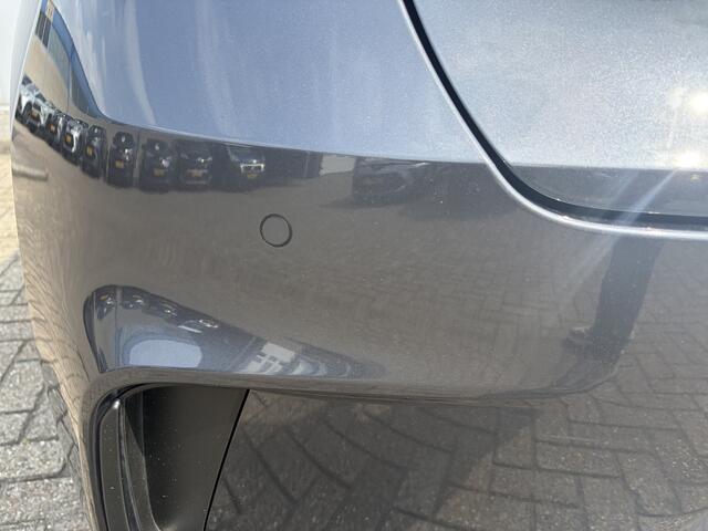 Lexus LBX Business Line 2WD Parkeer en Dodehoek Sensoren Stoel Stuur Verwarming