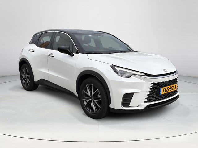 Lexus LBX Emotion 2WD Tech Pack