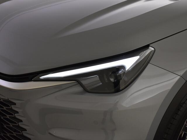 Lexus LBX Elegant 2WD | Leder | PDC | Blindspot | Stoel/stuurverw. |