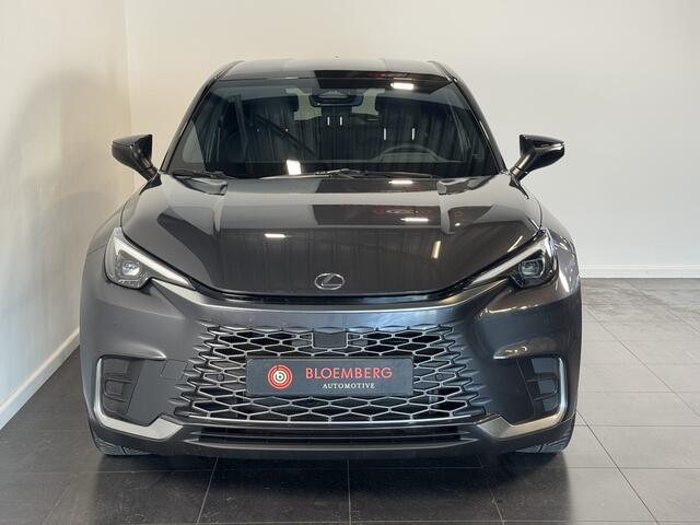 Lexus LBX Emotion 2WD | Stoelverwarming | Elektrische achterklep | BSM |